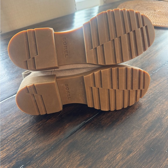 Sorel Beige Suede Ankle Booties - Picture 6 of 7